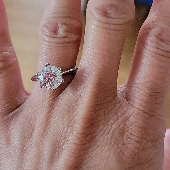 4ct authentic moissanite ring with 925 silver Size 6.5 - Picture 9 of 10